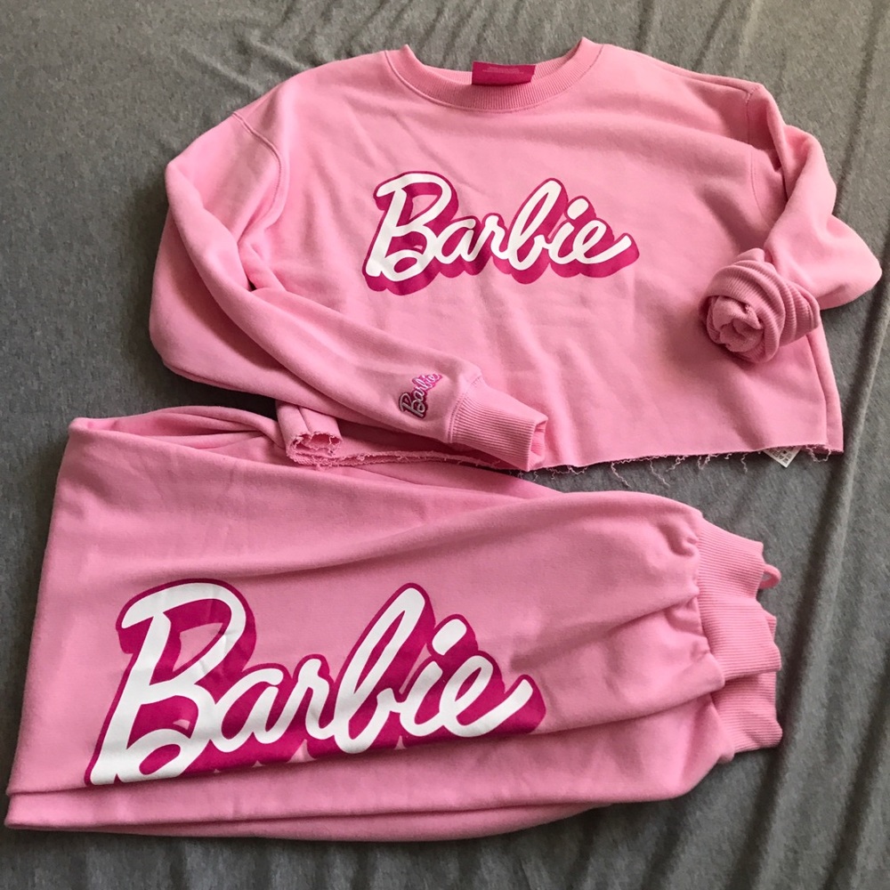 NWT Barbie sweatsuit set pink small